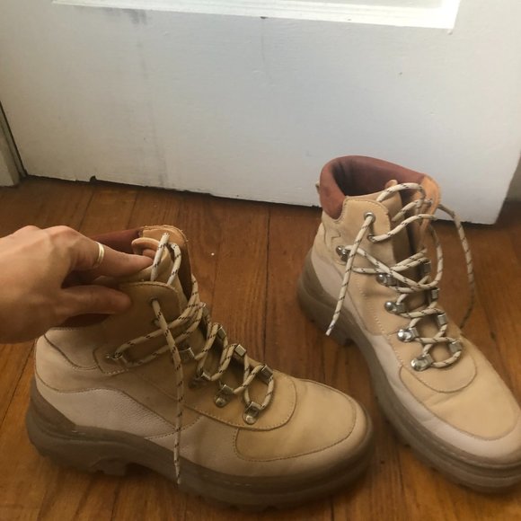 & Other Stories lace-up hiking boots in beige sold out size 8.5 - Picture 9 of 10